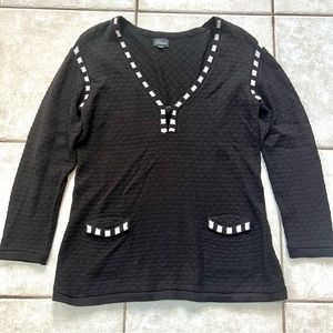 Elaris Black V-Neck Soft Pullover Sweater